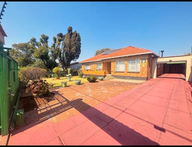 3 BEDROOM HOUSE FOR SALE IN LINMEYER